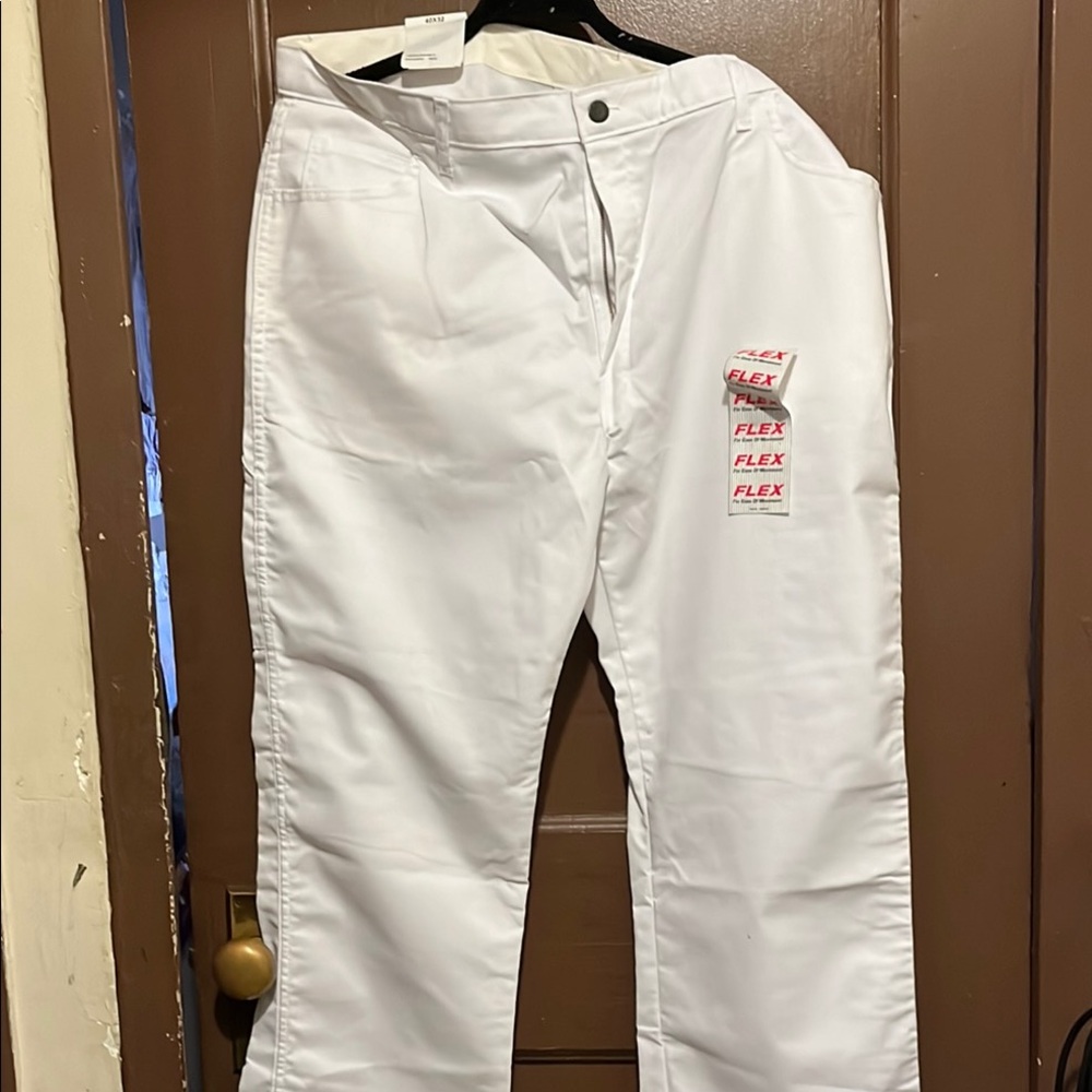 THE FLEXX White Pants with Red Logo